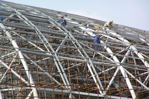 拱形鋼結(jié)構(gòu)廠房有什么優(yōu)勢(shì)？