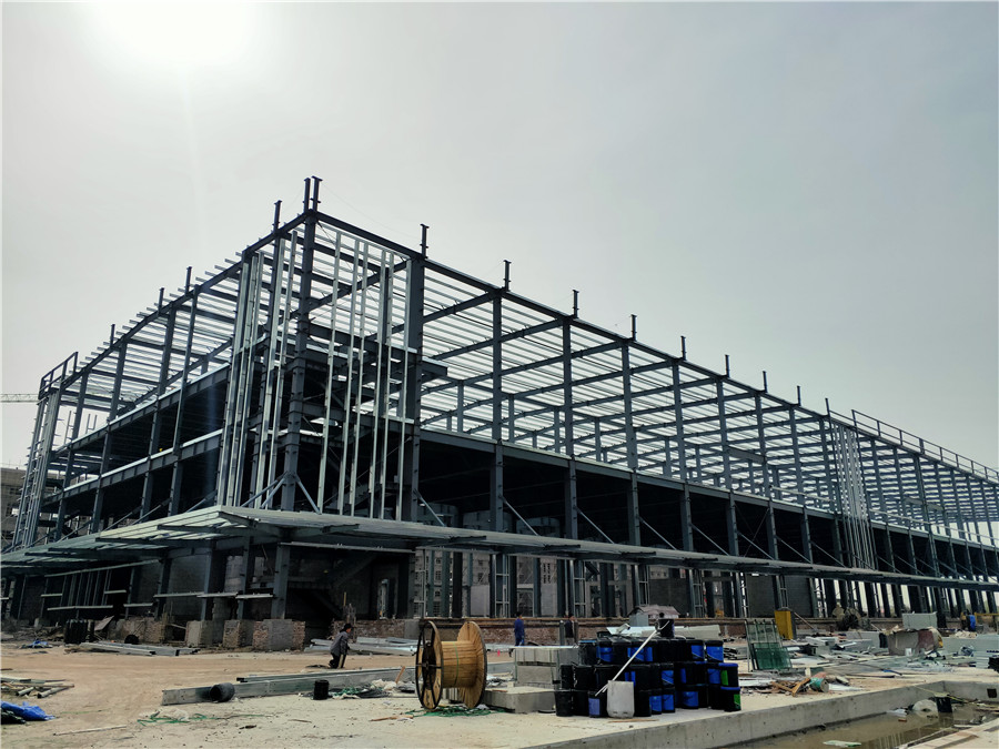 山西鋼結構施工現場圖