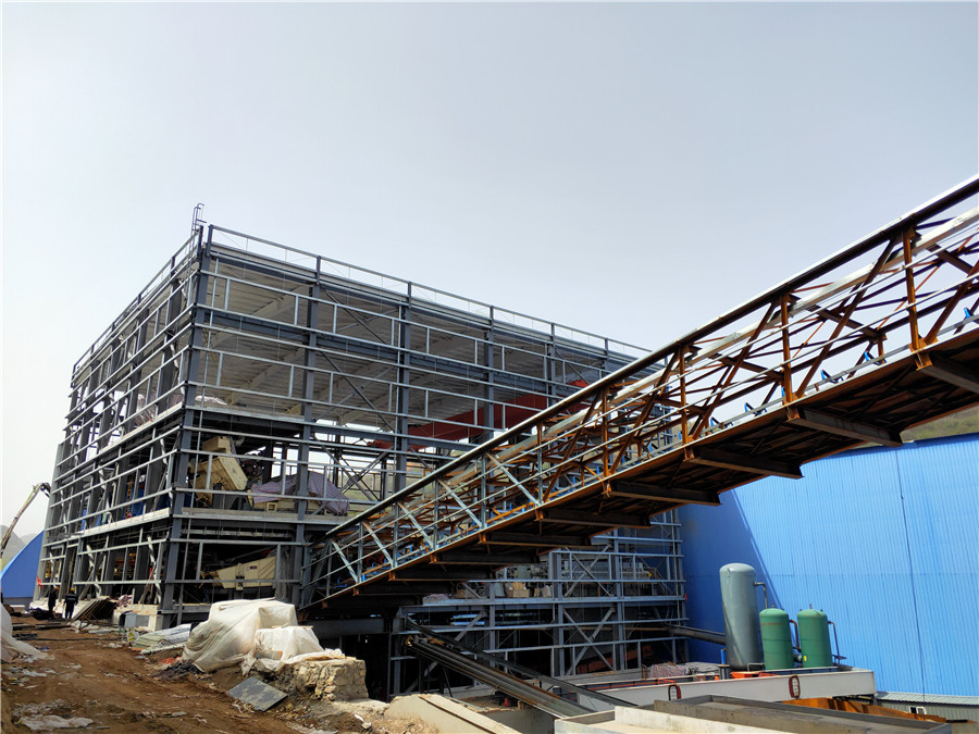 山西鋼結構廠房施工現(xiàn)場實拍